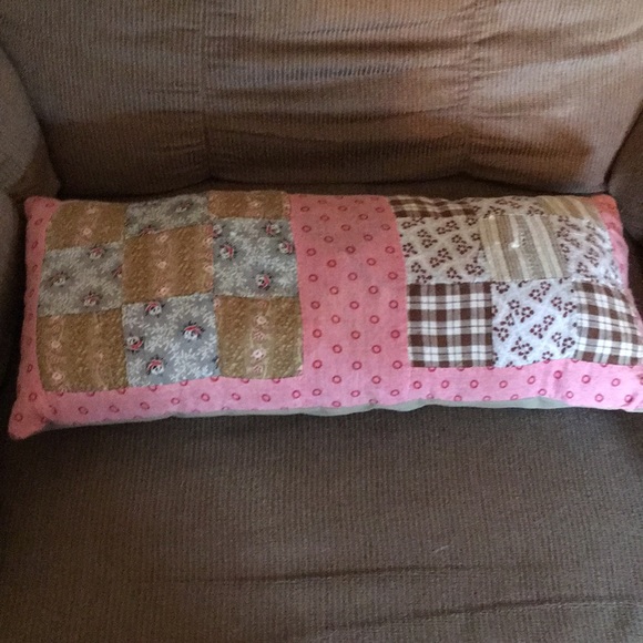 Accent pillow and pig made from vintage quilt. - Picture 3 of 4